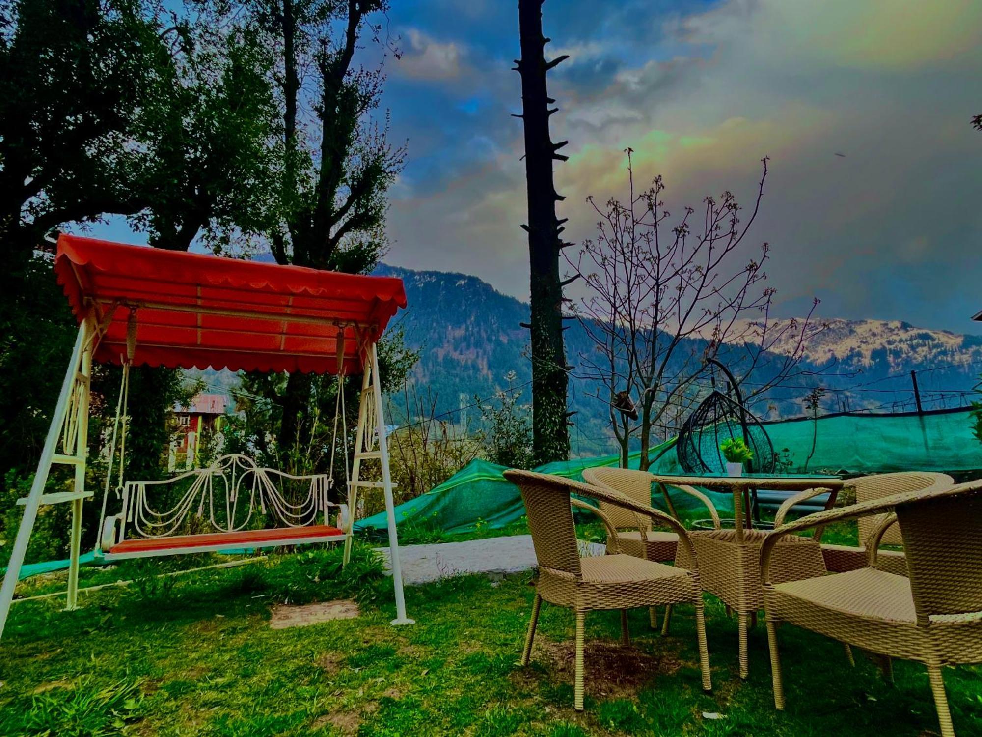 The Manu Emerald # Farmhouse # Top Selling Cottage In Manali # Peaceful Heritage Cozy Stay # Lawn With Bonfire # Most Awarded Esterno foto
