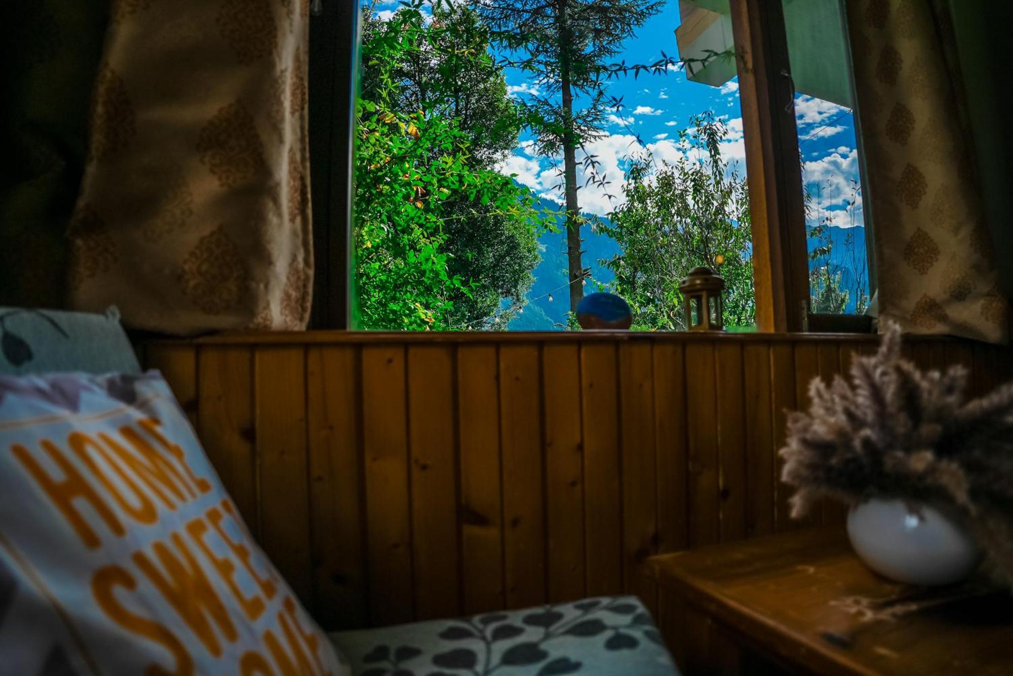 The Manu Emerald # Farmhouse # Top Selling Cottage In Manali # Peaceful Heritage Cozy Stay # Lawn With Bonfire # Most Awarded Esterno foto