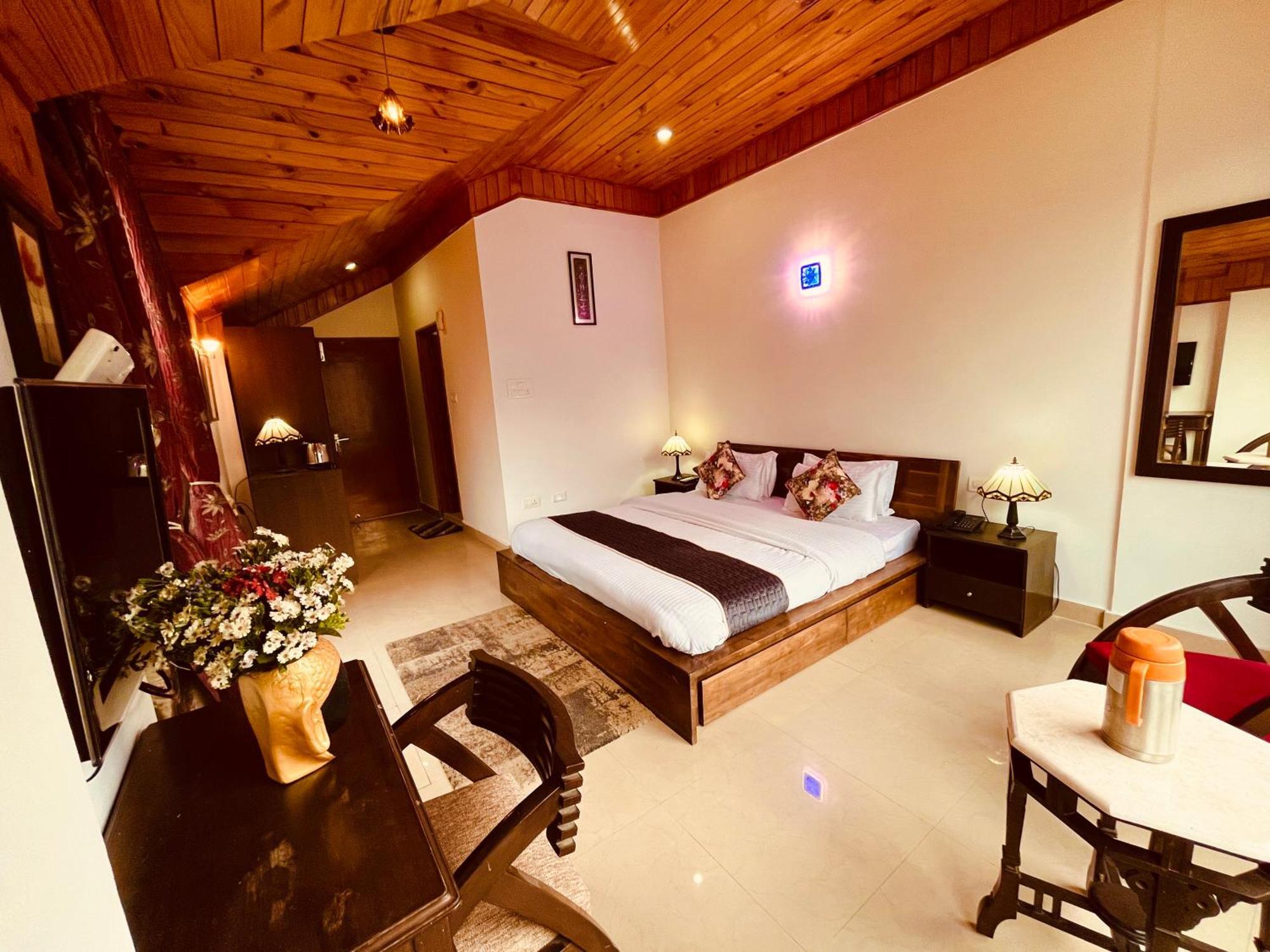 The Manu Emerald # Farmhouse # Top Selling Cottage In Manali # Peaceful Heritage Cozy Stay # Lawn With Bonfire # Most Awarded Esterno foto