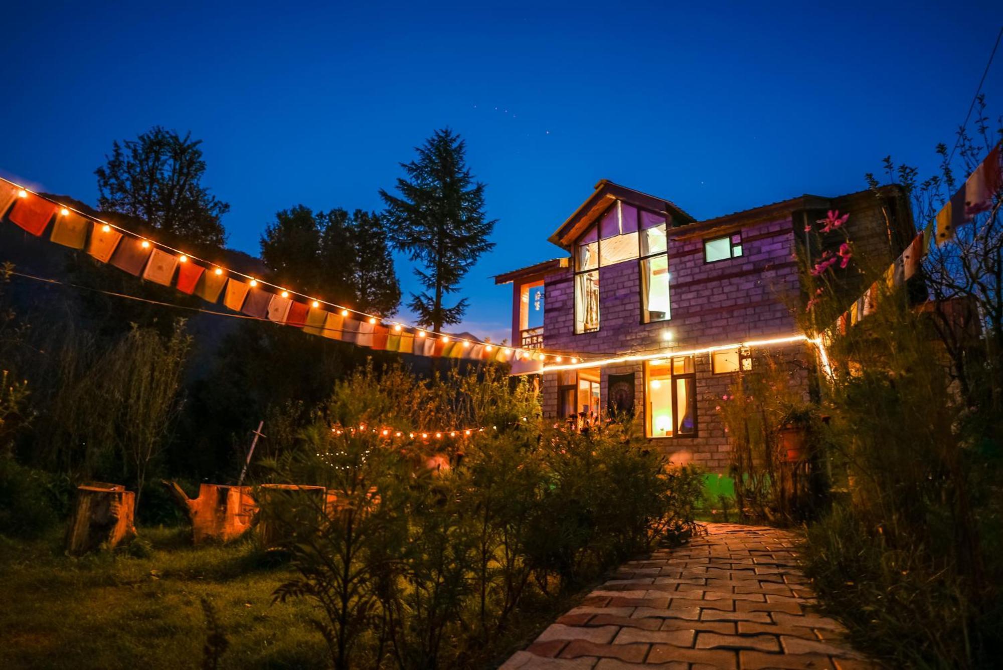 The Manu Emerald # Farmhouse # Top Selling Cottage In Manali # Peaceful Heritage Cozy Stay # Lawn With Bonfire # Most Awarded Esterno foto
