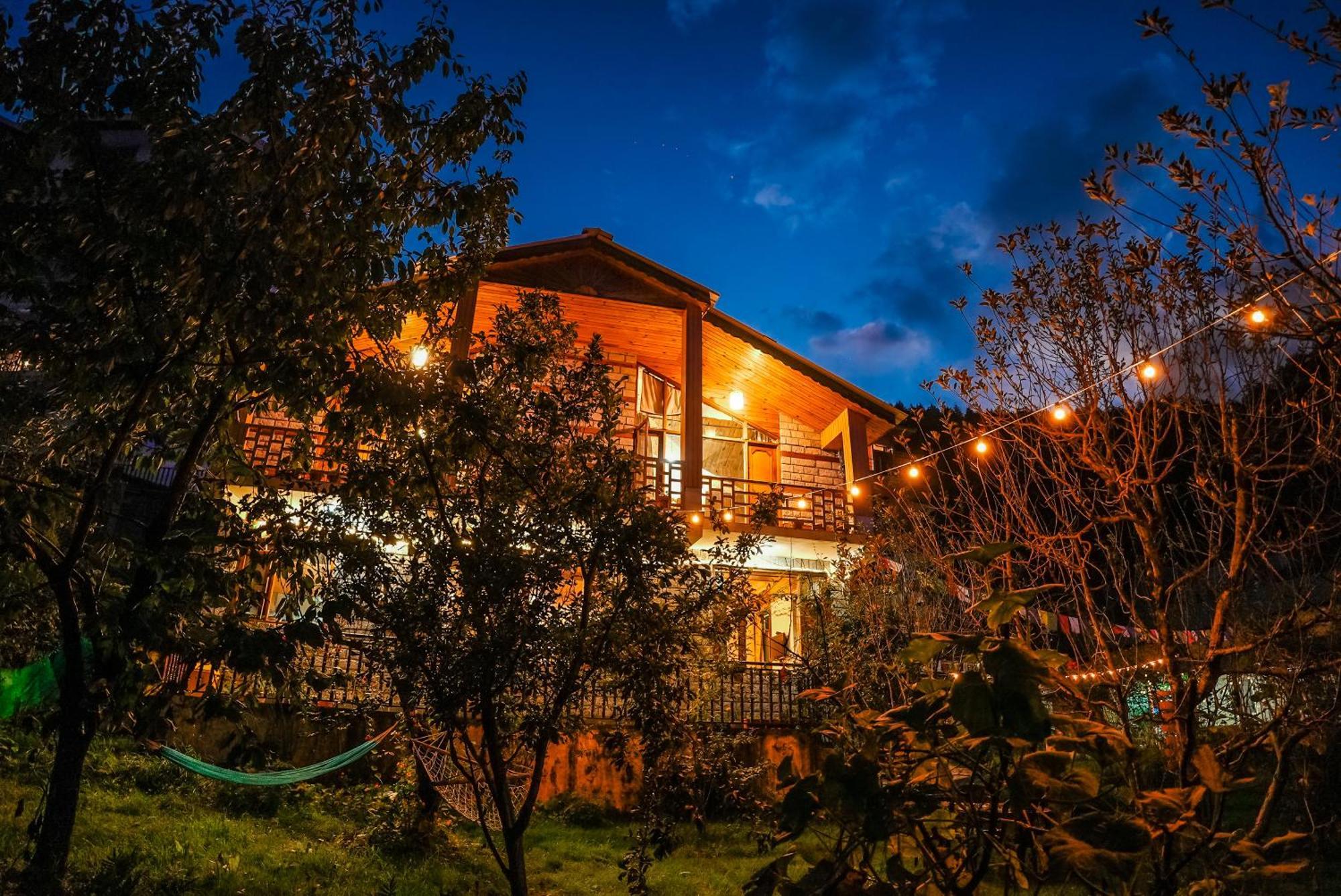 The Manu Emerald # Farmhouse # Top Selling Cottage In Manali # Peaceful Heritage Cozy Stay # Lawn With Bonfire # Most Awarded Esterno foto