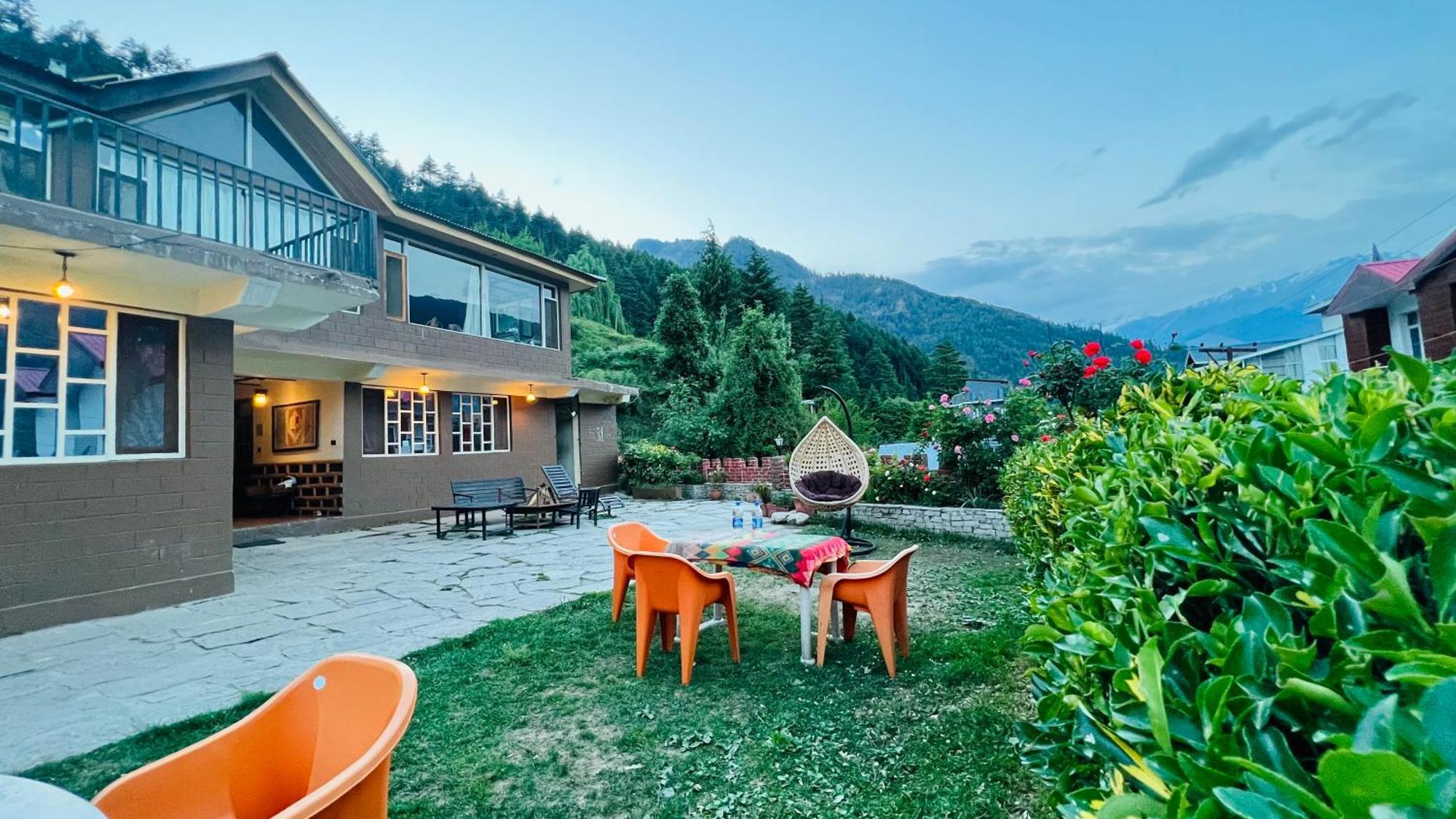 The Manu Emerald # Farmhouse # Top Selling Cottage In Manali # Peaceful Heritage Cozy Stay # Lawn With Bonfire # Most Awarded Esterno foto